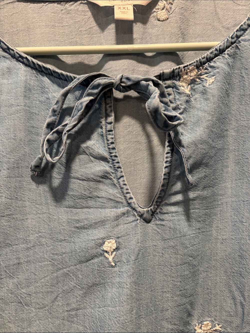 LC Lauren Conrad Lyocell Chambray Embroidered Ruffle Sleeve Blouse XXL - Picture 3 of 5